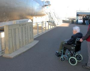 2017-11-25 018 RNSM - MT views Resurgam Memorial